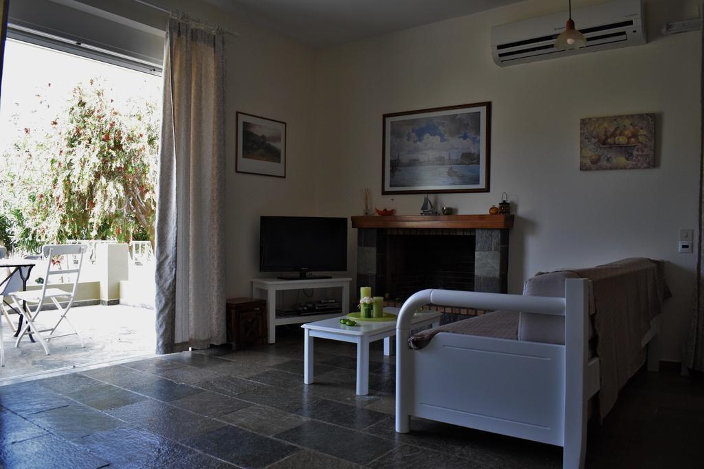 To Livadi Apartamento Lefkogeia Exterior foto